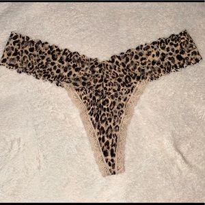 Leopard print lace Thong